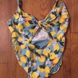 One piece swimsuit from Target 🍋